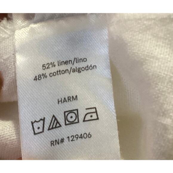 Venus button-front closure, two chest pockets, and a drawstring waist white XL - Picture 4 of 5